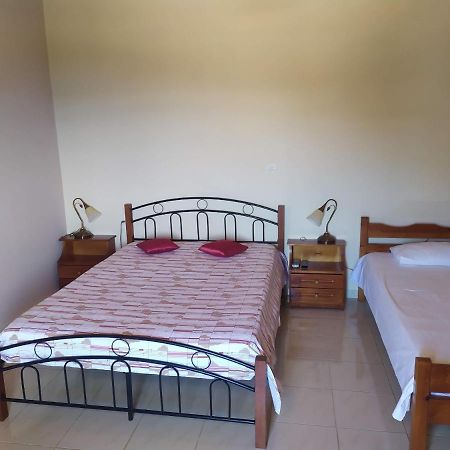 Toulatos Pantelis Apartamento Pouláta Exterior foto