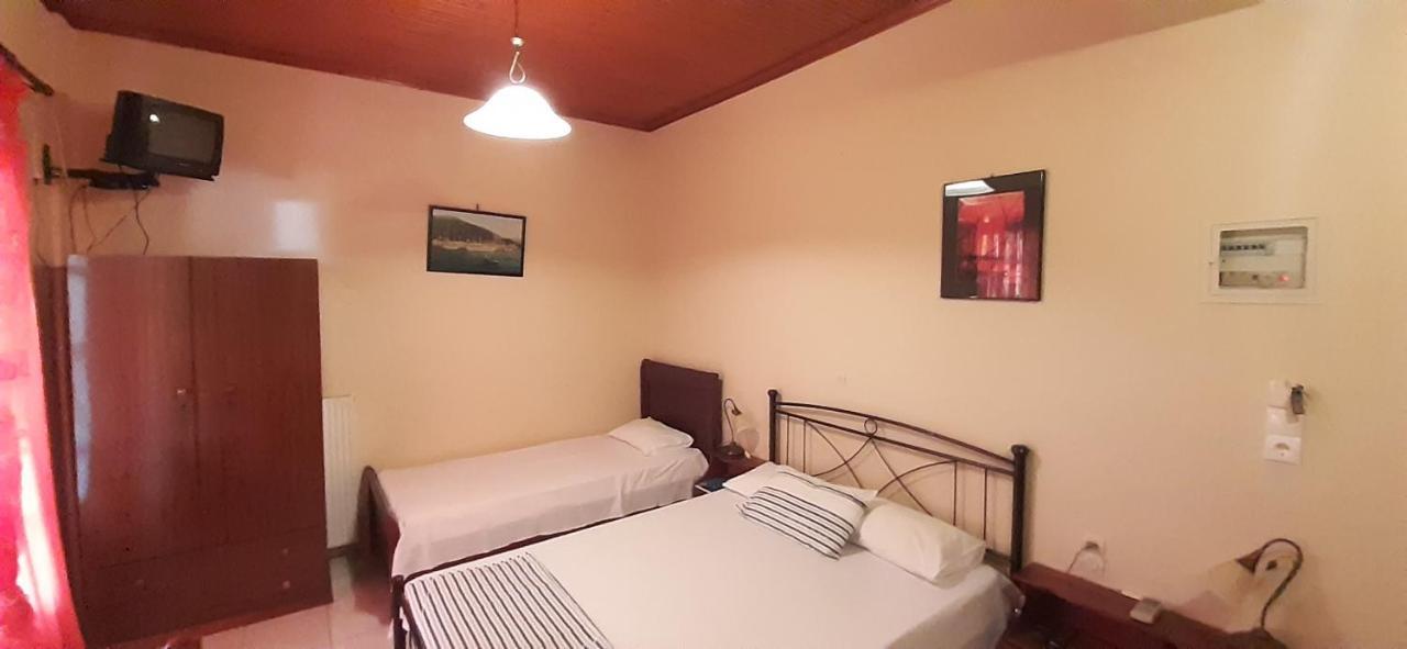 Toulatos Pantelis Apartamento Pouláta Exterior foto