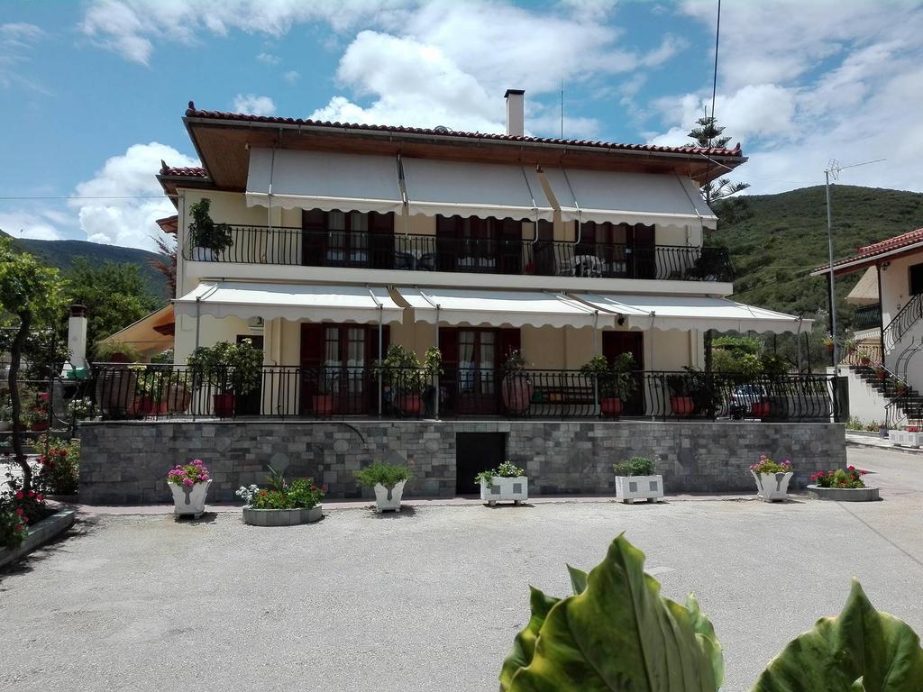 Toulatos Pantelis Apartamento Pouláta Exterior foto