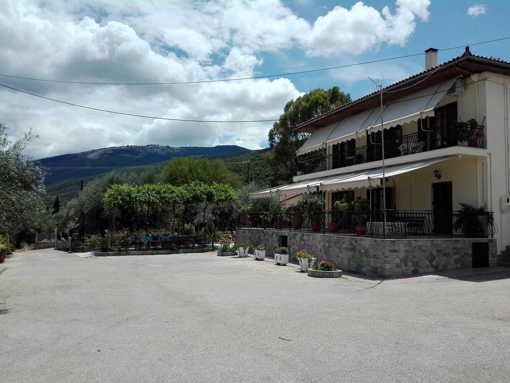 Toulatos Pantelis Apartamento Pouláta Exterior foto