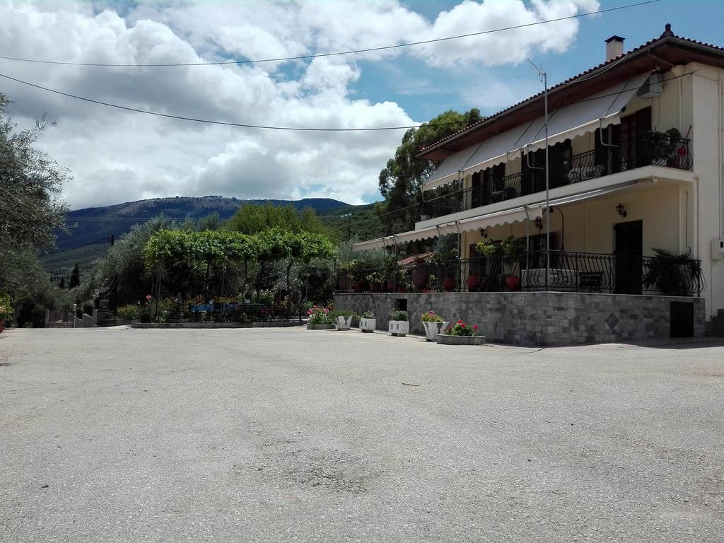 Toulatos Pantelis Apartamento Pouláta Exterior foto